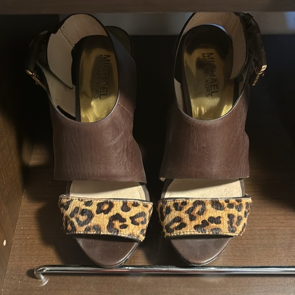 Michael Kors leopard heels - Picture 2 of 4